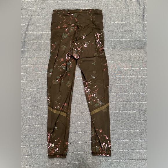 Floral Print AthleticLeggings - Picture 2 of 2